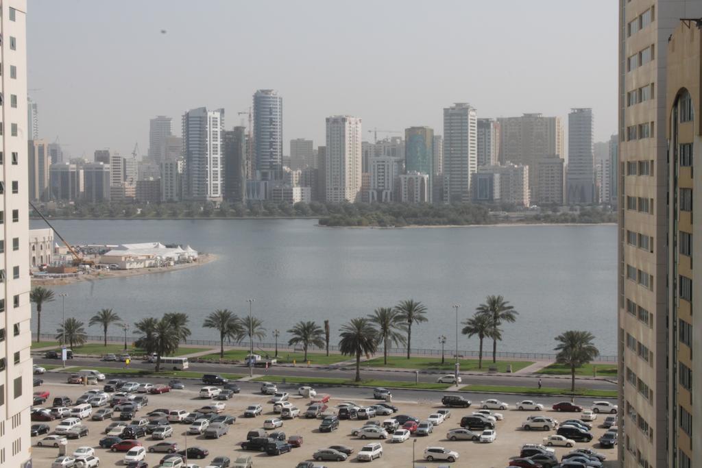 Emirates Palace Hotel Suites Sharjah Exterior foto
